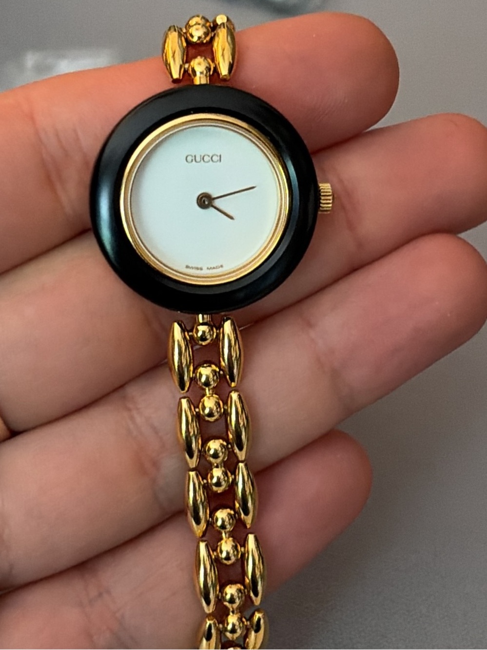 Gucci Change Bezel 11 12.2 Quartz White Dial Watch - Picture 7 of 9